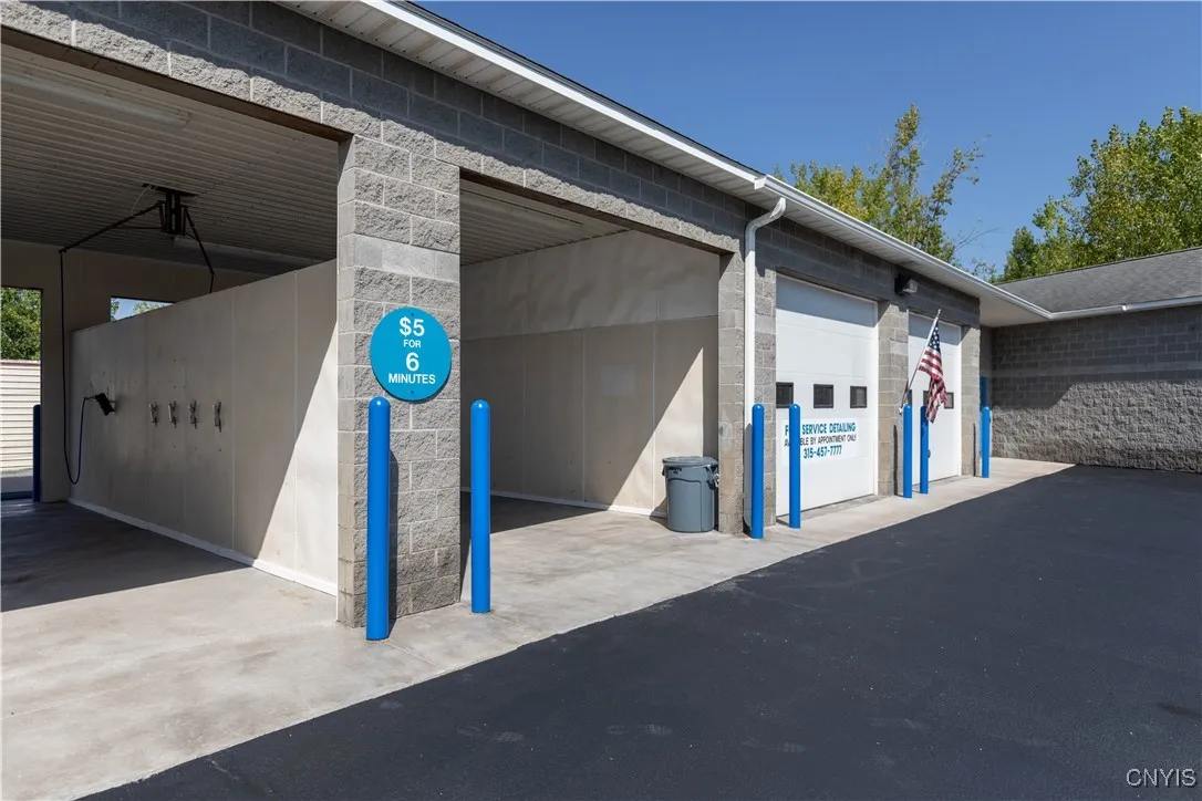 912 Old Liverpool Road, Salina, New York 13088, Salina, New York 13088, ,Commercial Sale,For Sale,912 Old Liverpool Road, Salina, New York 13088,S1620806