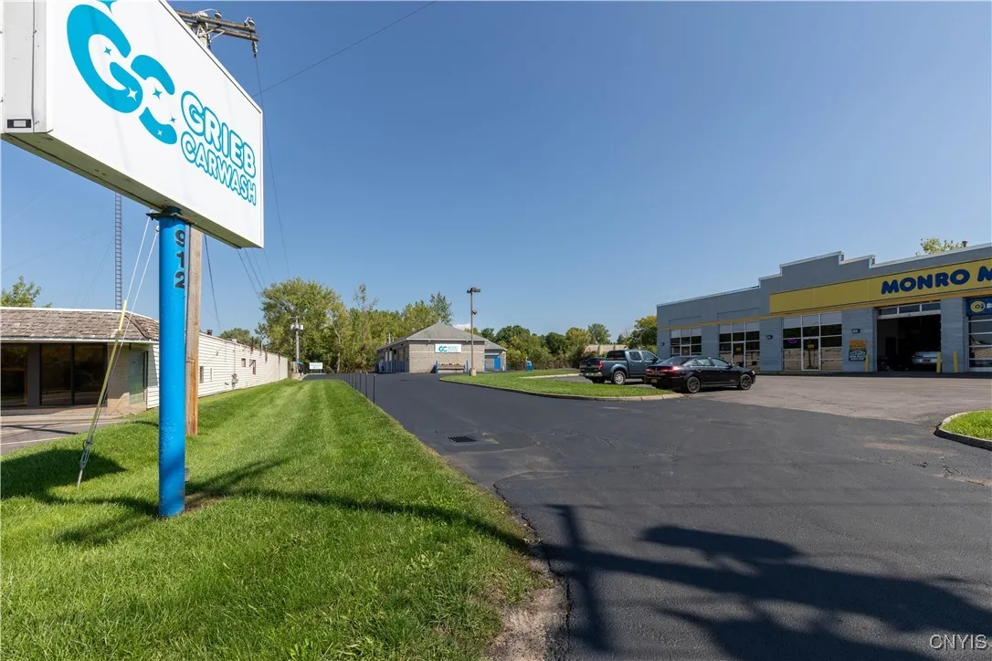 912 Old Liverpool Road, Salina, New York 13088, Salina, New York 13088, ,Commercial Sale,For Sale,912 Old Liverpool Road, Salina, New York 13088,S1620806