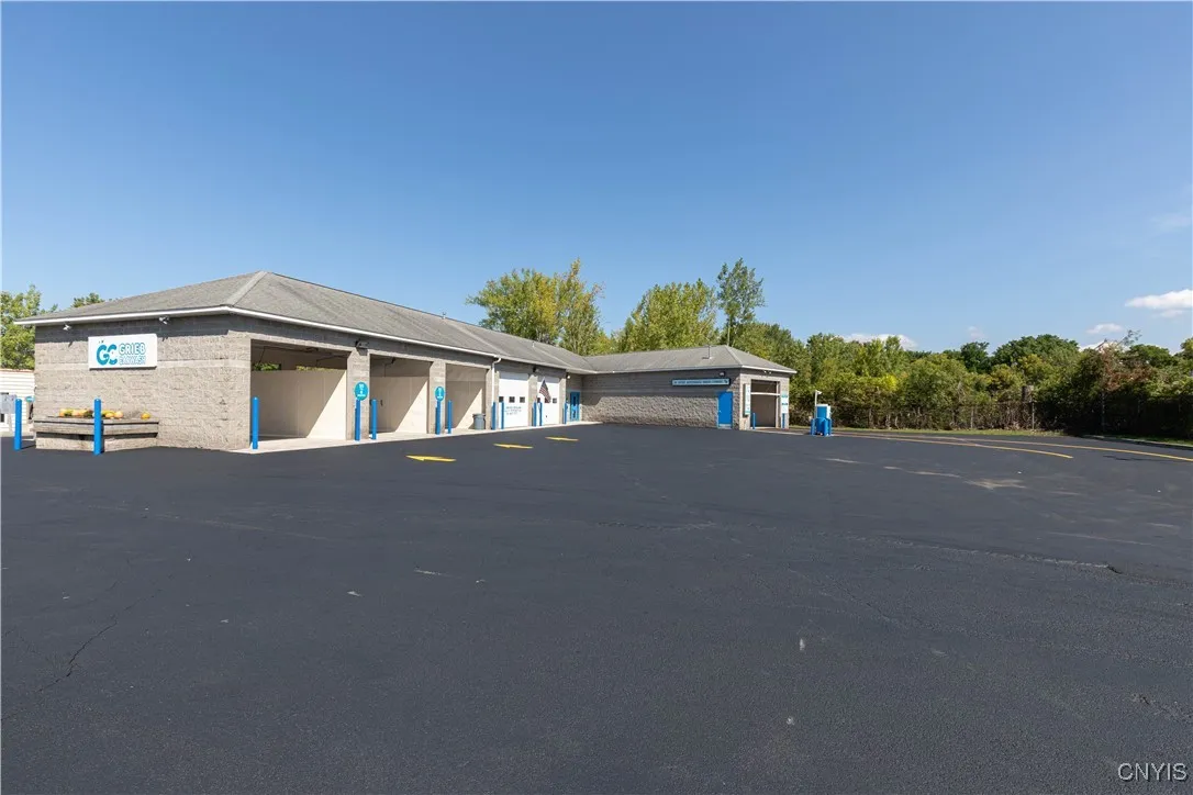 912 Old Liverpool Road, Salina, New York 13088, Salina, New York 13088, ,Commercial Sale,For Sale,912 Old Liverpool Road, Salina, New York 13088,S1620806