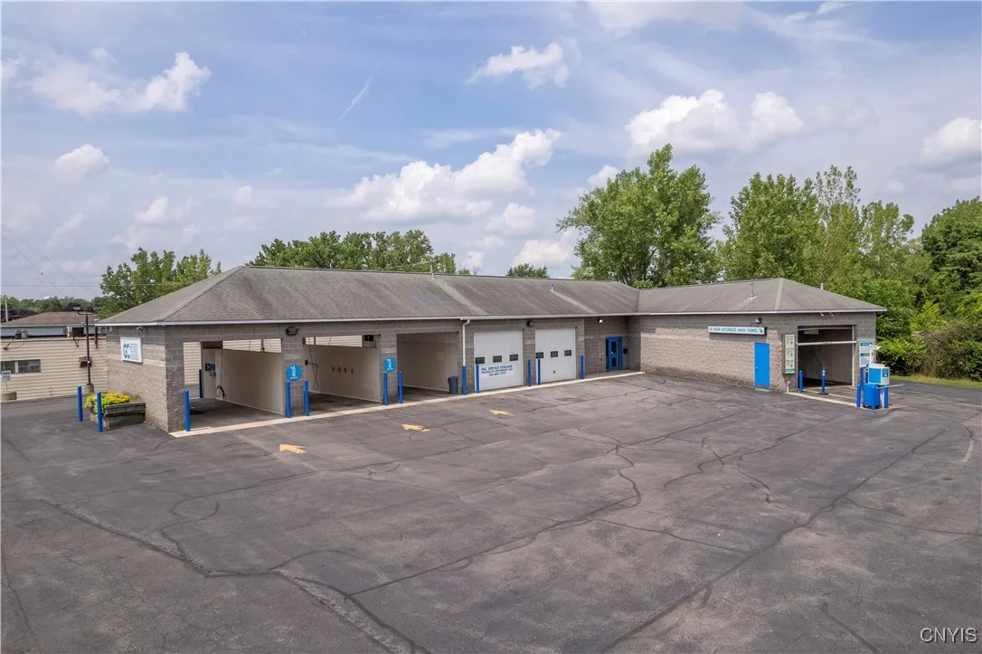 912 Old Liverpool Road, Salina, New York 13088, Salina, New York 13088, ,Commercial Sale,For Sale,912 Old Liverpool Road, Salina, New York 13088,S1620806