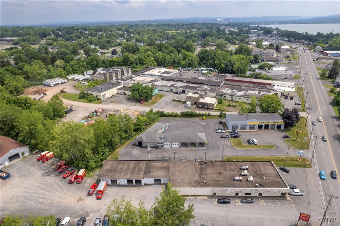 912 Old Liverpool Road, Salina, New York 13088, Salina, New York 13088, ,Commercial Sale,For Sale,912 Old Liverpool Road, Salina, New York 13088,S1620806