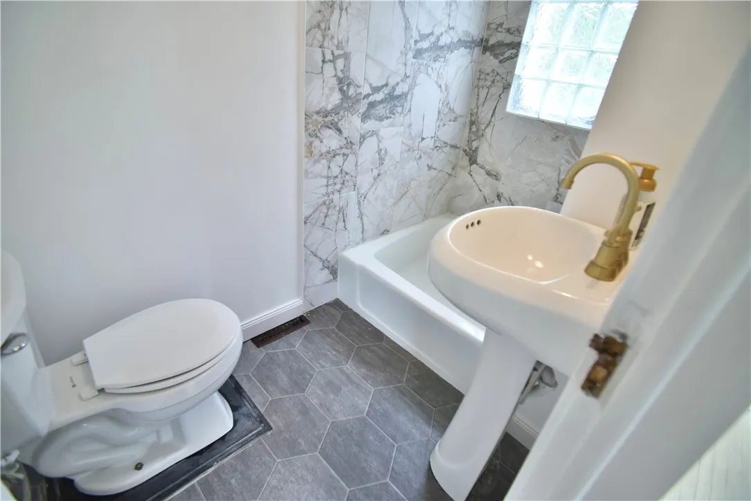 360 Ellison Street, Rochester, New York 14609, Rochester, New York 14609, 3 Bedrooms Bedrooms, 9 Rooms Rooms,2 BathroomsBathrooms,Residential,For Sale,360 Ellison Street, Rochester, New York 14609,R1621966