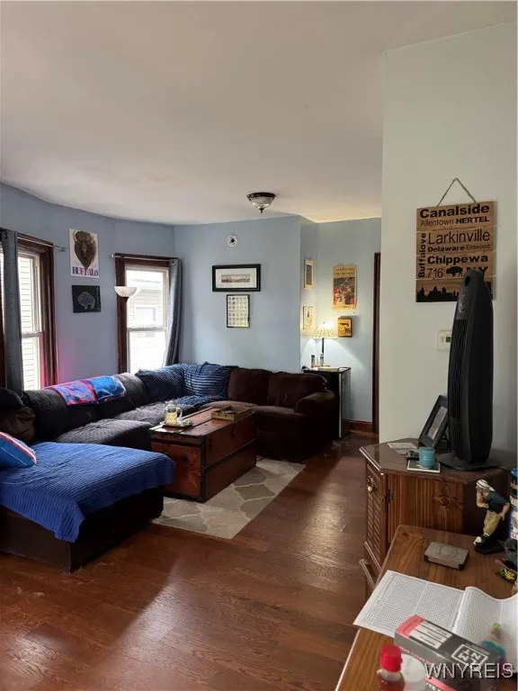 51 Ashton Place, Buffalo, New York 14220, Buffalo, New York 14220, 3 Bedrooms Bedrooms, ,2 BathroomsBathrooms,Residential,For Sale,51 Ashton Place, Buffalo, New York 14220,B1621668