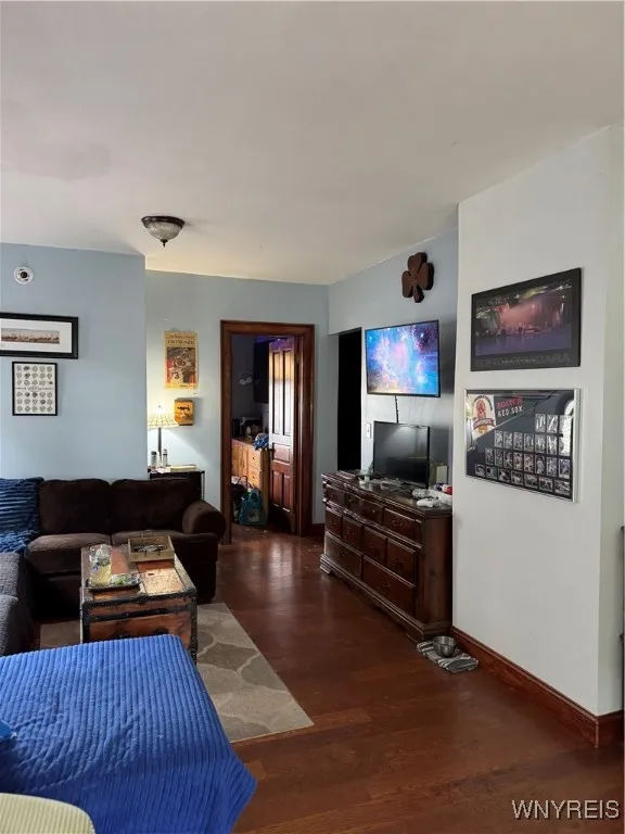 51 Ashton Place, Buffalo, New York 14220, Buffalo, New York 14220, 3 Bedrooms Bedrooms, ,2 BathroomsBathrooms,Residential,For Sale,51 Ashton Place, Buffalo, New York 14220,B1621668