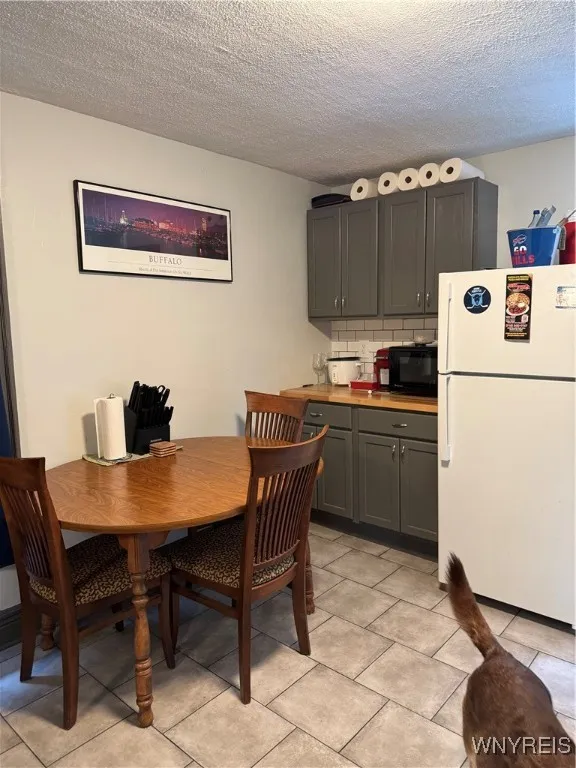 51 Ashton Place, Buffalo, New York 14220, Buffalo, New York 14220, 3 Bedrooms Bedrooms, ,2 BathroomsBathrooms,Residential,For Sale,51 Ashton Place, Buffalo, New York 14220,B1621668