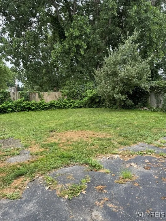 51 Ashton Place, Buffalo, New York 14220, Buffalo, New York 14220, 3 Bedrooms Bedrooms, ,2 BathroomsBathrooms,Residential,For Sale,51 Ashton Place, Buffalo, New York 14220,B1621668
