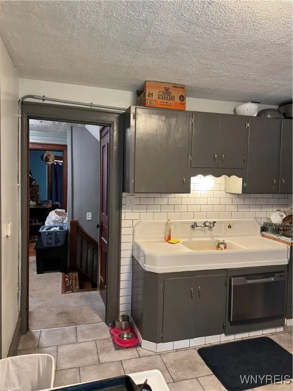 51 Ashton Place, Buffalo, New York 14220, Buffalo, New York 14220, 3 Bedrooms Bedrooms, ,2 BathroomsBathrooms,Residential,For Sale,51 Ashton Place, Buffalo, New York 14220,B1621668