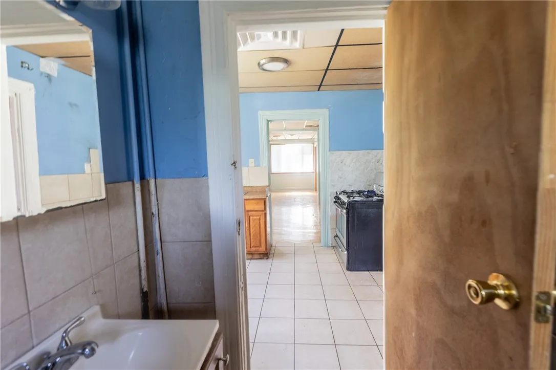 85 Brayton Street, Buffalo, New York 14213, Buffalo, New York 14213, 5 Bedrooms Bedrooms, ,2 BathroomsBathrooms,Residential,For Sale,85 Brayton Street, Buffalo, New York 14213,R1621122