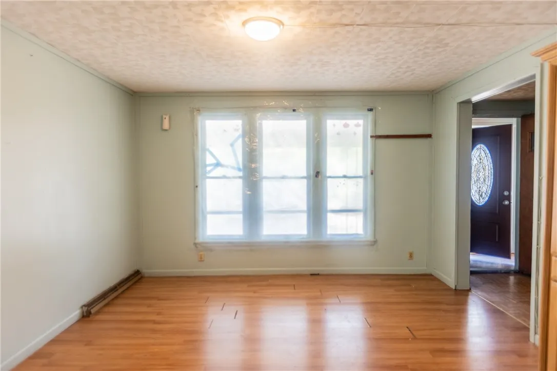 85 Brayton Street, Buffalo, New York 14213, Buffalo, New York 14213, 5 Bedrooms Bedrooms, ,2 BathroomsBathrooms,Residential,For Sale,85 Brayton Street, Buffalo, New York 14213,R1621122
