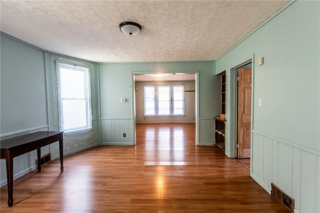 85 Brayton Street, Buffalo, New York 14213, Buffalo, New York 14213, 5 Bedrooms Bedrooms, ,2 BathroomsBathrooms,Residential,For Sale,85 Brayton Street, Buffalo, New York 14213,R1621122