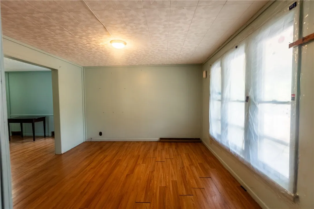 85 Brayton Street, Buffalo, New York 14213, Buffalo, New York 14213, 5 Bedrooms Bedrooms, ,2 BathroomsBathrooms,Residential,For Sale,85 Brayton Street, Buffalo, New York 14213,R1621122