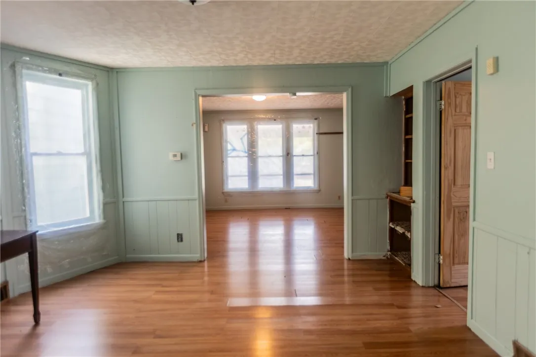 85 Brayton Street, Buffalo, New York 14213, Buffalo, New York 14213, 5 Bedrooms Bedrooms, ,2 BathroomsBathrooms,Residential,For Sale,85 Brayton Street, Buffalo, New York 14213,R1621122
