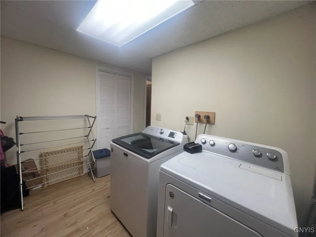 20 Pond Path, Oswego, New York 13126, Oswego, New York 13126, 4 Bedrooms Bedrooms, 8 Rooms Rooms,2 BathroomsBathrooms,Residential,For Sale,20 Pond Path, Oswego, New York 13126,S1622232