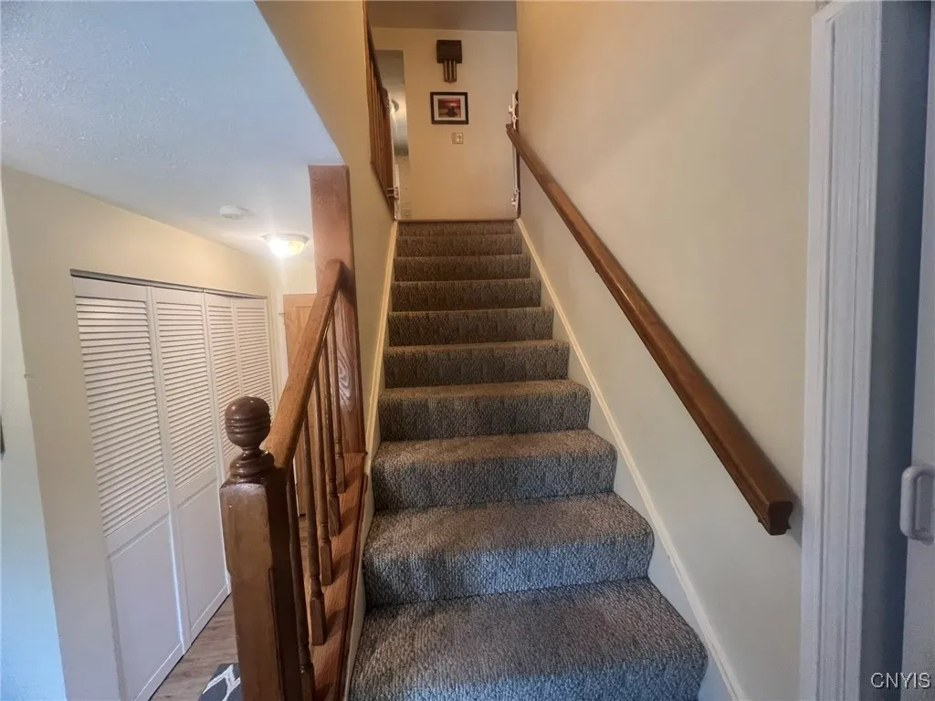 20 Pond Path, Oswego, New York 13126, Oswego, New York 13126, 4 Bedrooms Bedrooms, 8 Rooms Rooms,2 BathroomsBathrooms,Residential,For Sale,20 Pond Path, Oswego, New York 13126,S1622232