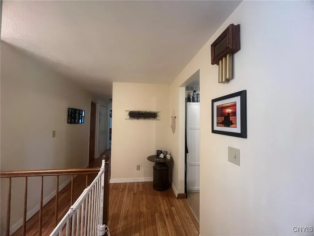Large hallway to bedrooms and main bathroom