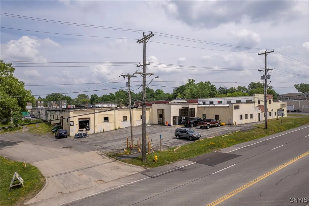 900 Old Liverpool Road, Salina, New York 13088, Salina, New York 13088, ,Commercial Sale,For Sale,900 Old Liverpool Road, Salina, New York 13088,S1621355
