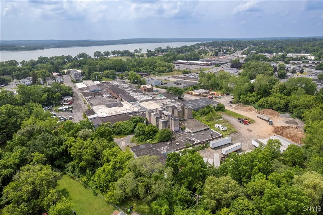 900 Old Liverpool Road, Salina, New York 13088, Salina, New York 13088, ,Commercial Sale,For Sale,900 Old Liverpool Road, Salina, New York 13088,S1621355