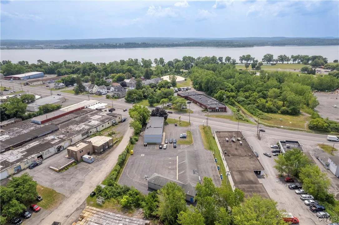 900 Old Liverpool Road, Salina, New York 13088, Salina, New York 13088, ,Commercial Sale,For Sale,900 Old Liverpool Road, Salina, New York 13088,S1621355