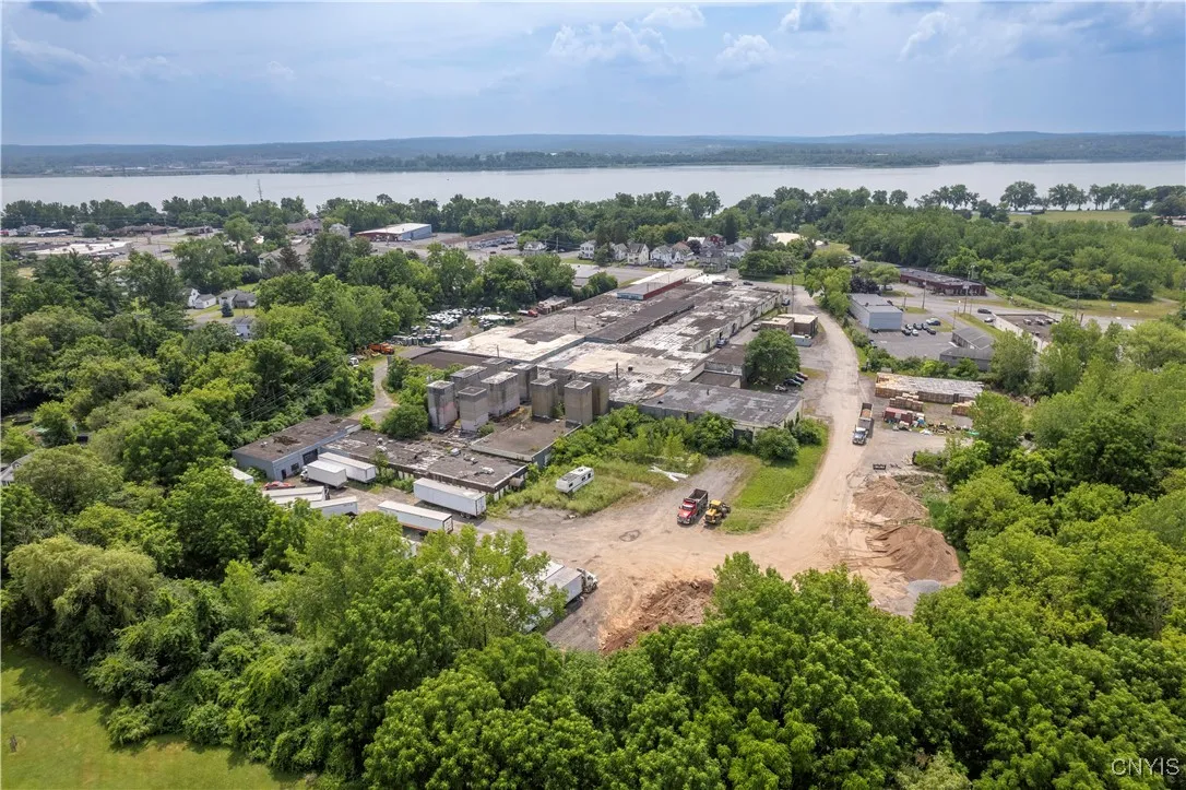 900 Old Liverpool Road, Salina, New York 13088, Salina, New York 13088, ,Commercial Sale,For Sale,900 Old Liverpool Road, Salina, New York 13088,S1621355