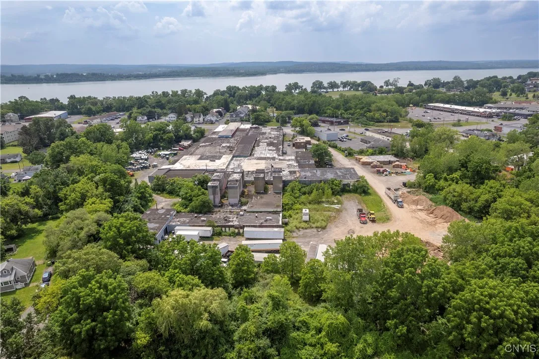 900 Old Liverpool Road, Salina, New York 13088, Salina, New York 13088, ,Commercial Sale,For Sale,900 Old Liverpool Road, Salina, New York 13088,S1621355