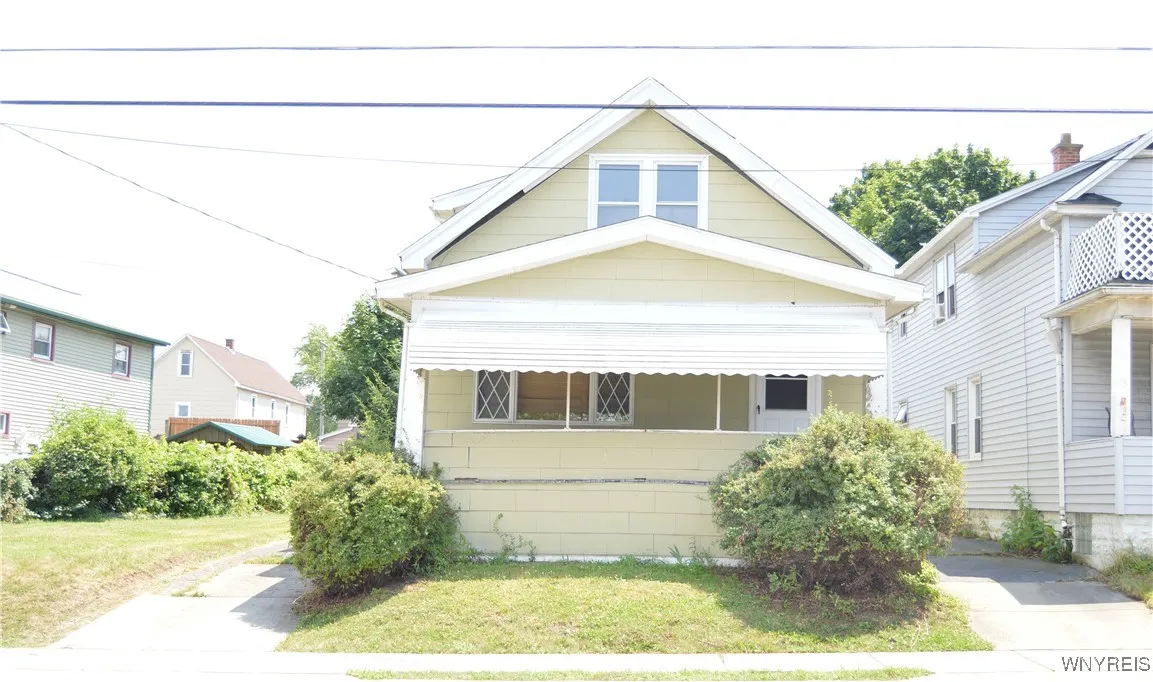 77 Harlem Road, West Seneca, New York 14224, West Seneca, New York 14224, 4 Bedrooms Bedrooms, 6 Rooms Rooms,1 BathroomBathrooms,Residential,For Sale,77 Harlem Road, West Seneca, New York 14224,B1619010
