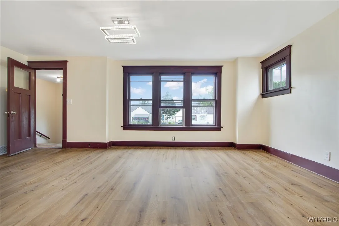 153 Hinman Avenue, Buffalo, New York 14216, Buffalo, New York 14216, 5 Bedrooms Bedrooms, ,2 BathroomsBathrooms,Residential,For Sale,153 Hinman Avenue, Buffalo, New York 14216,B1620308