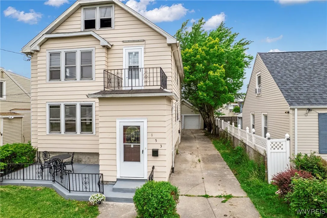 153 Hinman Avenue, Buffalo, New York 14216, Buffalo, New York 14216, 5 Bedrooms Bedrooms, ,2 BathroomsBathrooms,Residential,For Sale,153 Hinman Avenue, Buffalo, New York 14216,B1620308
