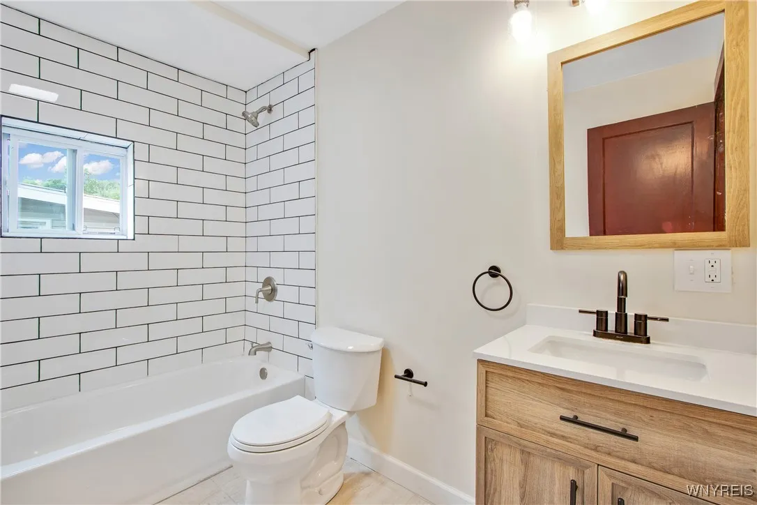 153 Hinman Avenue, Buffalo, New York 14216, Buffalo, New York 14216, 5 Bedrooms Bedrooms, ,2 BathroomsBathrooms,Residential,For Sale,153 Hinman Avenue, Buffalo, New York 14216,B1620308