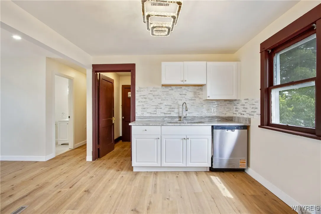 153 Hinman Avenue, Buffalo, New York 14216, Buffalo, New York 14216, 5 Bedrooms Bedrooms, ,2 BathroomsBathrooms,Residential,For Sale,153 Hinman Avenue, Buffalo, New York 14216,B1620308