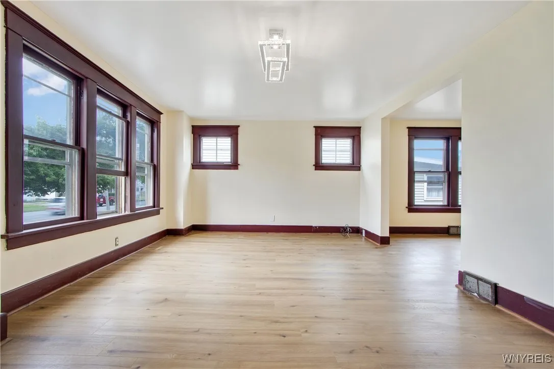 153 Hinman Avenue, Buffalo, New York 14216, Buffalo, New York 14216, 5 Bedrooms Bedrooms, ,2 BathroomsBathrooms,Residential,For Sale,153 Hinman Avenue, Buffalo, New York 14216,B1620308