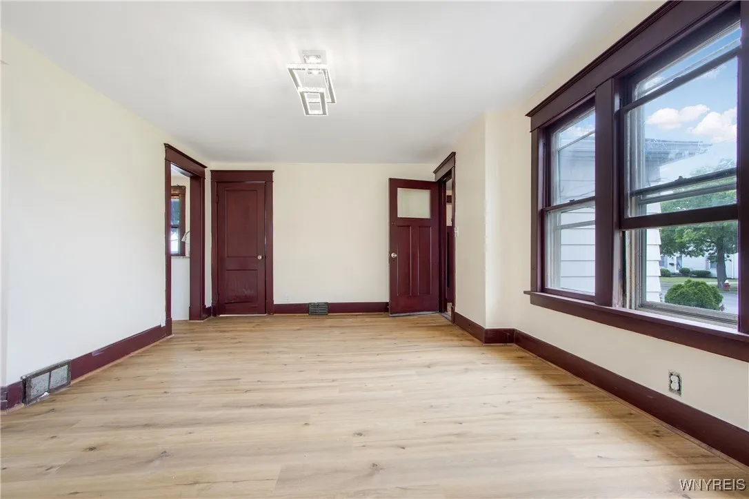 153 Hinman Avenue, Buffalo, New York 14216, Buffalo, New York 14216, 5 Bedrooms Bedrooms, ,2 BathroomsBathrooms,Residential,For Sale,153 Hinman Avenue, Buffalo, New York 14216,B1620308