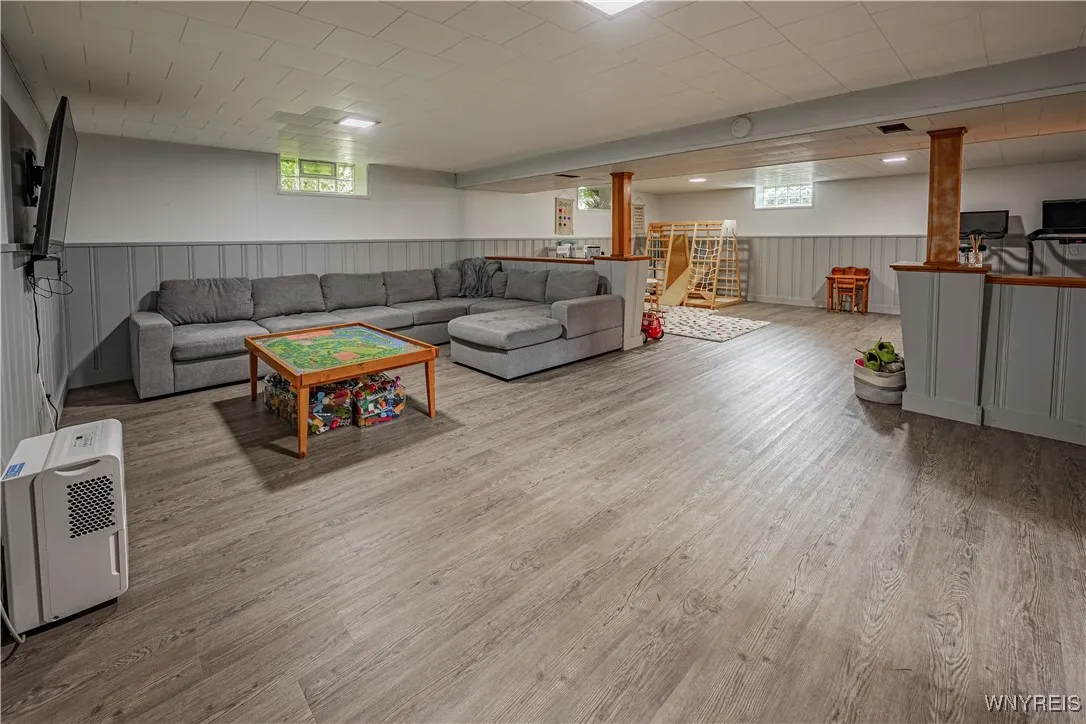 24 Ceil Drive, Cheektowaga, New York 14227, Cheektowaga, New York 14227, 3 Bedrooms Bedrooms, 5 Rooms Rooms,2 BathroomsBathrooms,Residential,Closed,24 Ceil Drive, Cheektowaga, New York 14227,0,B1621951