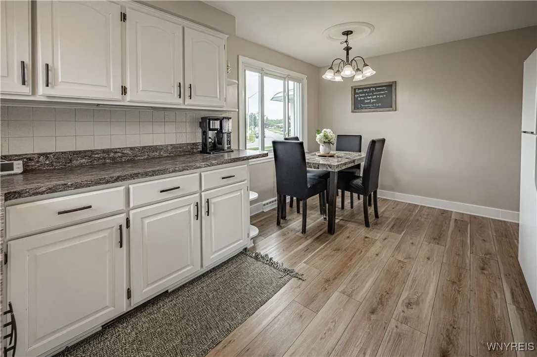 24 Ceil Drive, Cheektowaga, New York 14227, Cheektowaga, New York 14227, 3 Bedrooms Bedrooms, 5 Rooms Rooms,2 BathroomsBathrooms,Residential,Closed,24 Ceil Drive, Cheektowaga, New York 14227,0,B1621951