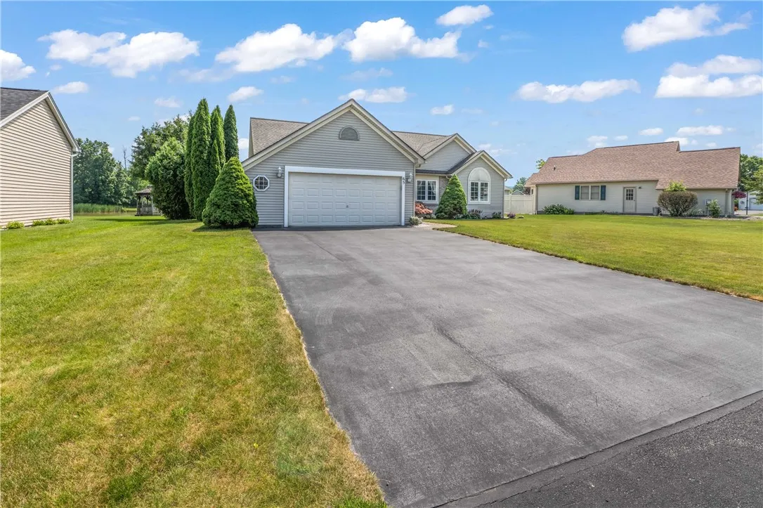 65 Sotheby Drive, Greece, New York 14626, Greece, New York 14626, 3 Bedrooms Bedrooms, 6 Rooms Rooms,2 BathroomsBathrooms,Residential,Closed,65 Sotheby Drive, Greece, New York 14626,0,R1621957