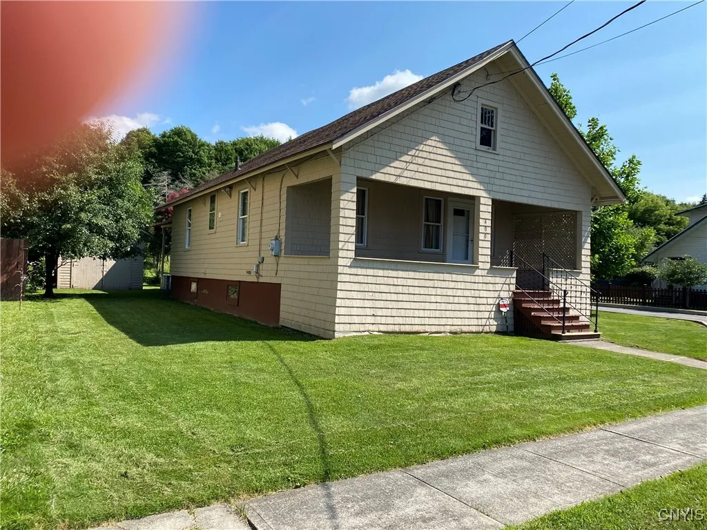 400 Pawling Street, Watertown City, New York 13601, Watertown City, New York 13601, 2 Bedrooms Bedrooms, 7 Rooms Rooms,1 BathroomBathrooms,Residential Lease,Closed,400 Pawling Street, Watertown City, New York 13601,0,S1622189