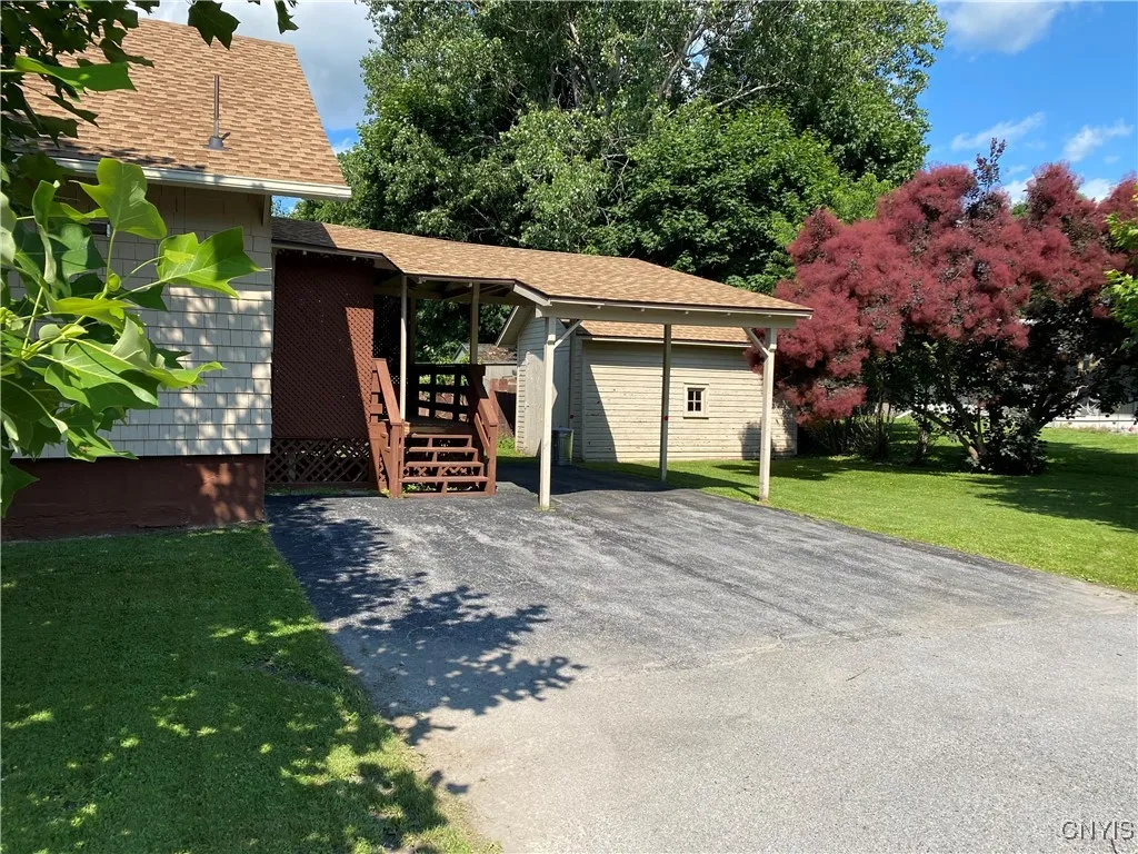 400 Pawling Street, Watertown City, New York 13601, Watertown City, New York 13601, 2 Bedrooms Bedrooms, 7 Rooms Rooms,1 BathroomBathrooms,Residential Lease,Closed,400 Pawling Street, Watertown City, New York 13601,0,S1622189