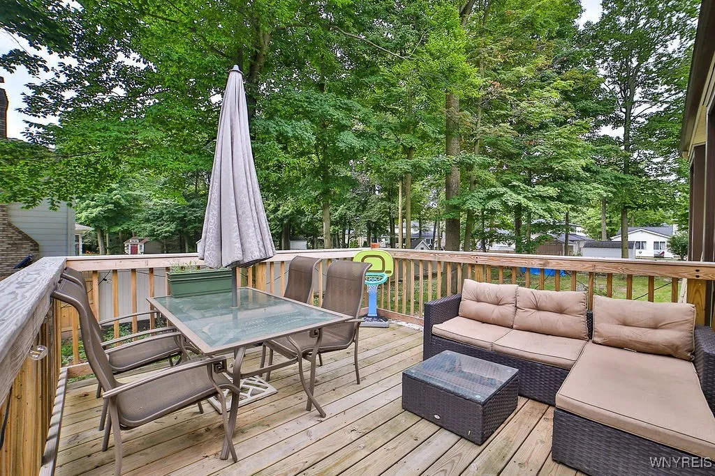 3300 Wildwood Drive, Niagara, New York 14304, Niagara, New York 14304, 3 Bedrooms Bedrooms, 8 Rooms Rooms,1 BathroomBathrooms,Residential,Closed,3300 Wildwood Drive, Niagara, New York 14304,0,B1622281