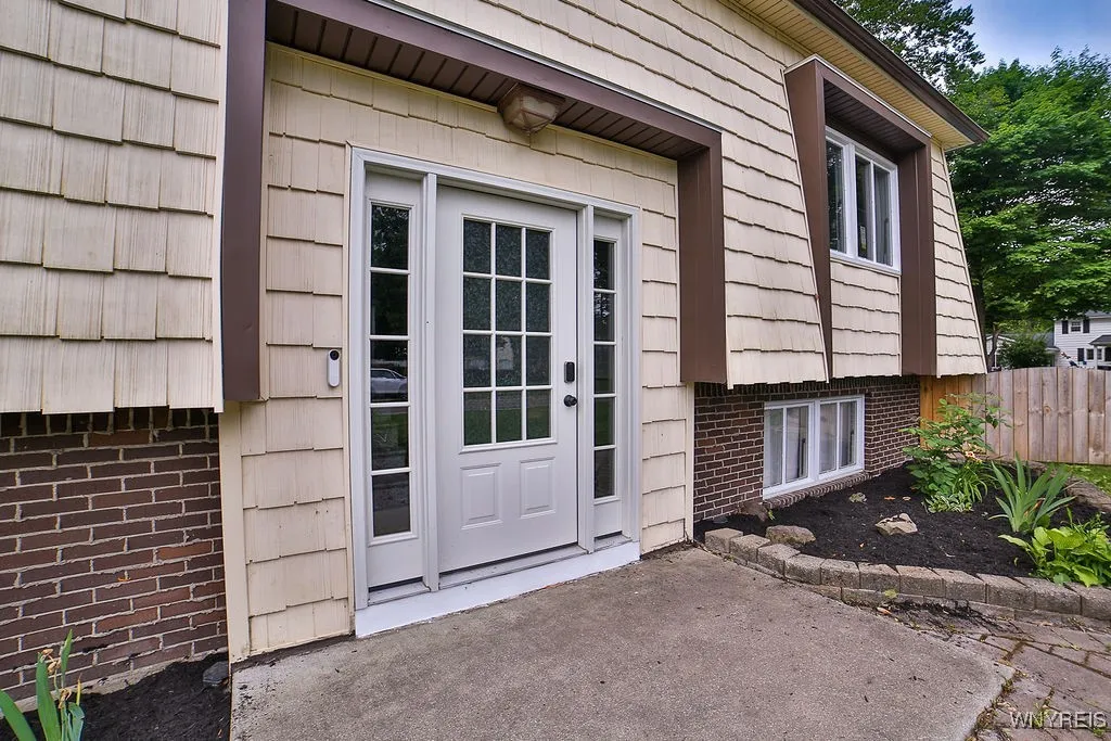 3300 Wildwood Drive, Niagara, New York 14304, Niagara, New York 14304, 3 Bedrooms Bedrooms, 8 Rooms Rooms,1 BathroomBathrooms,Residential,Closed,3300 Wildwood Drive, Niagara, New York 14304,0,B1622281