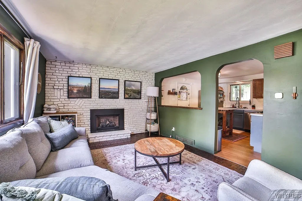 3300 Wildwood Drive, Niagara, New York 14304, Niagara, New York 14304, 3 Bedrooms Bedrooms, 8 Rooms Rooms,1 BathroomBathrooms,Residential,Closed,3300 Wildwood Drive, Niagara, New York 14304,0,B1622281