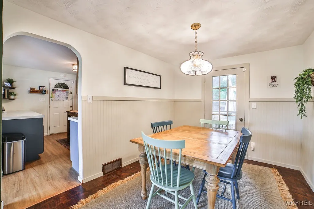 3300 Wildwood Drive, Niagara, New York 14304, Niagara, New York 14304, 3 Bedrooms Bedrooms, 8 Rooms Rooms,1 BathroomBathrooms,Residential,Closed,3300 Wildwood Drive, Niagara, New York 14304,0,B1622281