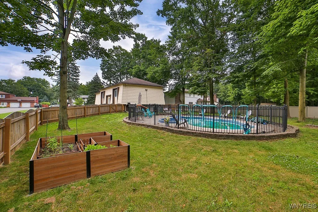 3300 Wildwood Drive, Niagara, New York 14304, Niagara, New York 14304, 3 Bedrooms Bedrooms, 8 Rooms Rooms,1 BathroomBathrooms,Residential,Closed,3300 Wildwood Drive, Niagara, New York 14304,0,B1622281