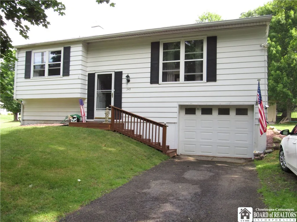 345 East Virginia Boulevard, Jamestown, New York 1, Jamestown, New York 14701, 4 Bedrooms Bedrooms, 8 Rooms Rooms,2 BathroomsBathrooms,Residential,For Sale,345 East Virginia Boulevard, Jamestown, New York 1,R1621978