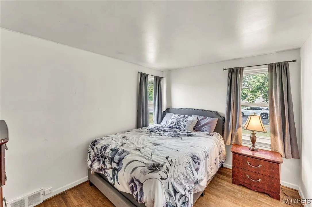 302 Midland Avenue, Tonawanda, New York 14223, Tonawanda, New York 14223, 3 Bedrooms Bedrooms, 5 Rooms Rooms,1 BathroomBathrooms,Residential,For Sale,302 Midland Avenue, Tonawanda, New York 14223,B1622288