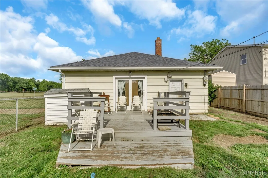 302 Midland Avenue, Tonawanda, New York 14223, Tonawanda, New York 14223, 3 Bedrooms Bedrooms, 5 Rooms Rooms,1 BathroomBathrooms,Residential,For Sale,302 Midland Avenue, Tonawanda, New York 14223,B1622288
