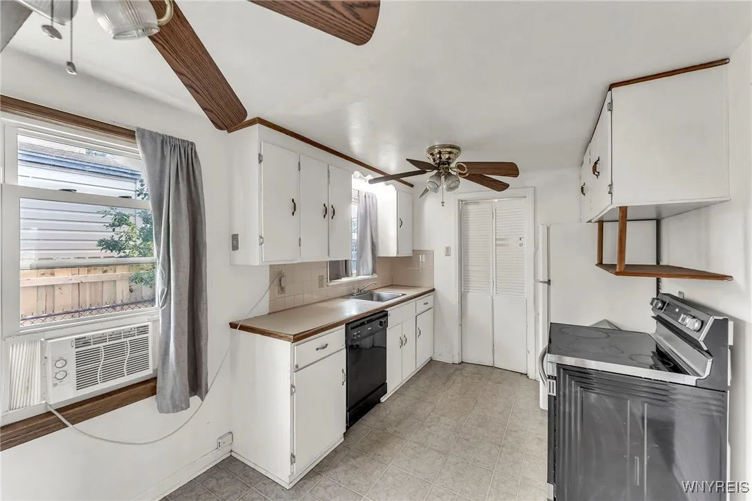 302 Midland Avenue, Tonawanda, New York 14223, Tonawanda, New York 14223, 3 Bedrooms Bedrooms, 5 Rooms Rooms,1 BathroomBathrooms,Residential,For Sale,302 Midland Avenue, Tonawanda, New York 14223,B1622288