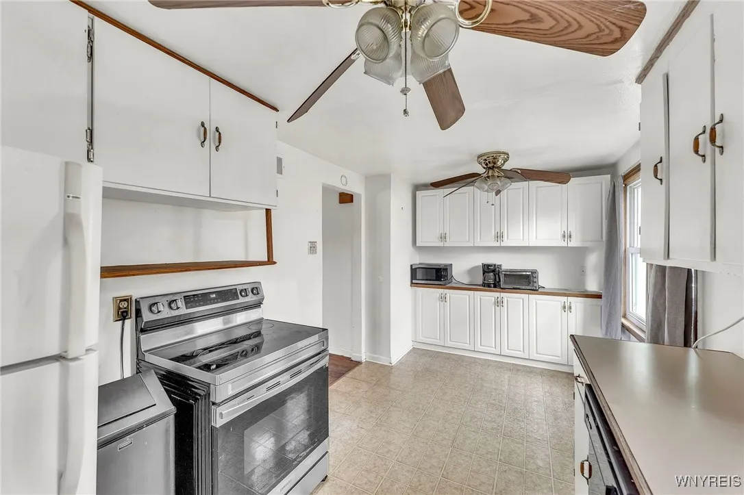 302 Midland Avenue, Tonawanda, New York 14223, Tonawanda, New York 14223, 3 Bedrooms Bedrooms, 5 Rooms Rooms,1 BathroomBathrooms,Residential,For Sale,302 Midland Avenue, Tonawanda, New York 14223,B1622288