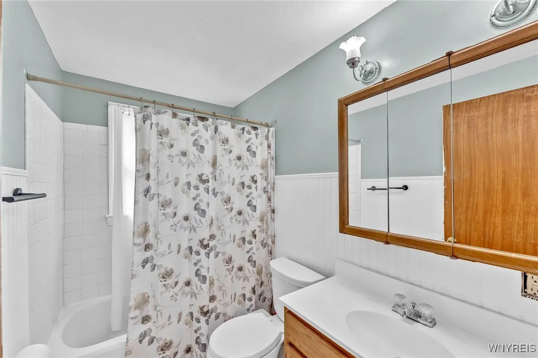 302 Midland Avenue, Tonawanda, New York 14223, Tonawanda, New York 14223, 3 Bedrooms Bedrooms, 5 Rooms Rooms,1 BathroomBathrooms,Residential,For Sale,302 Midland Avenue, Tonawanda, New York 14223,B1622288