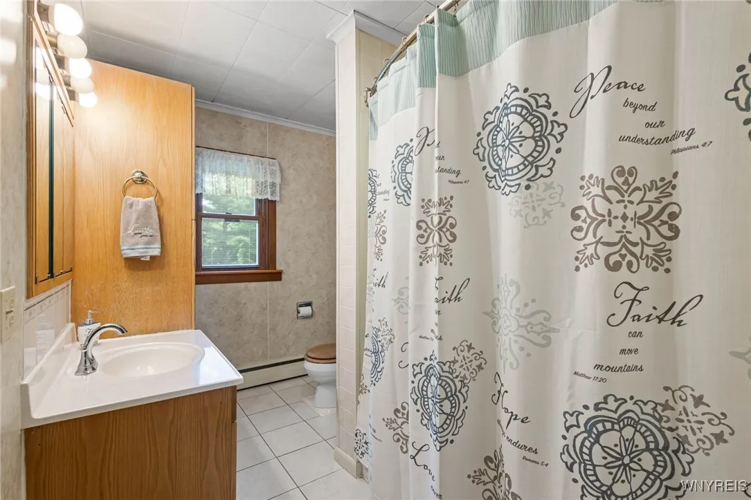 5042 Ellicott Street Road, Batavia, New York 14020, Batavia, New York 14020, 3 Bedrooms Bedrooms, 7 Rooms Rooms,1 BathroomBathrooms,Residential,For Sale,5042 Ellicott Street Road, Batavia, New York 14020,B1621092