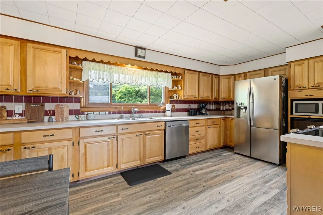 5042 Ellicott Street Road, Batavia, New York 14020, Batavia, New York 14020, 3 Bedrooms Bedrooms, 7 Rooms Rooms,1 BathroomBathrooms,Residential,For Sale,5042 Ellicott Street Road, Batavia, New York 14020,B1621092