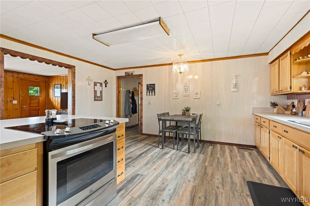 5042 Ellicott Street Road, Batavia, New York 14020, Batavia, New York 14020, 3 Bedrooms Bedrooms, 7 Rooms Rooms,1 BathroomBathrooms,Residential,For Sale,5042 Ellicott Street Road, Batavia, New York 14020,B1621092